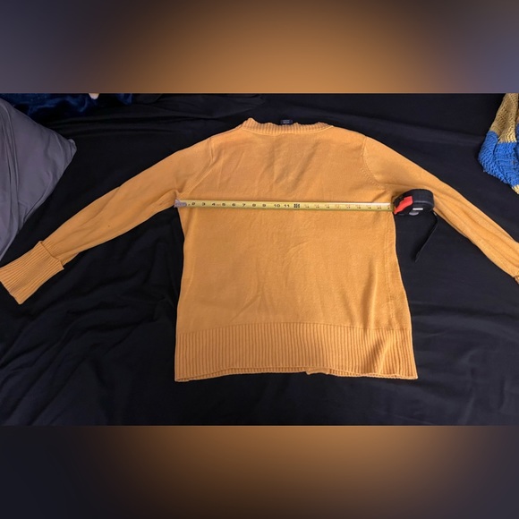 Women’s Faded Glory cufffed sleeve mustard color cardigan in size large. - Picture 9 of 9